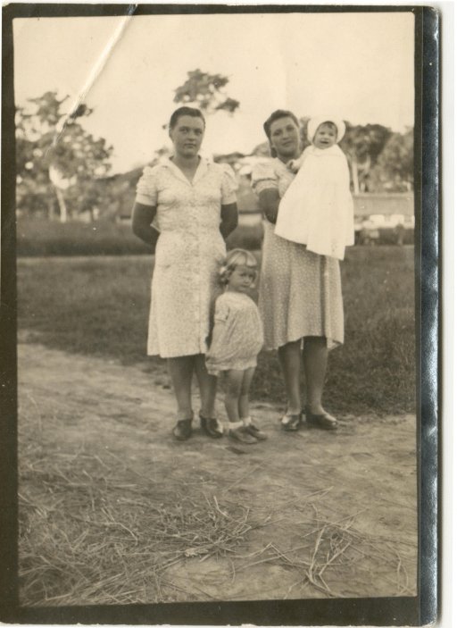 Koja Camp, Uganda, Polish refugees, women and children